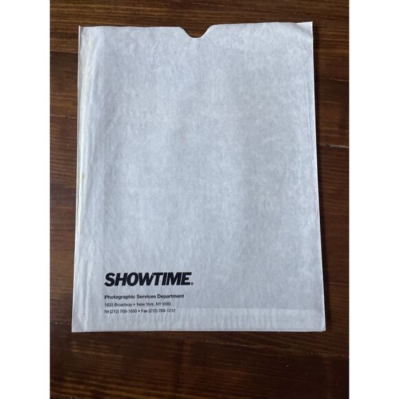 Press Photo Sigourney Weaver and Sam Neill in "Snow White: A Tale of Terror" - Picture 4 of 4